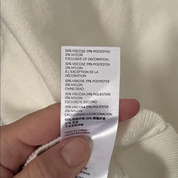 The Beatriz Anthropologie sweater Size XL - Picture 8 of 8